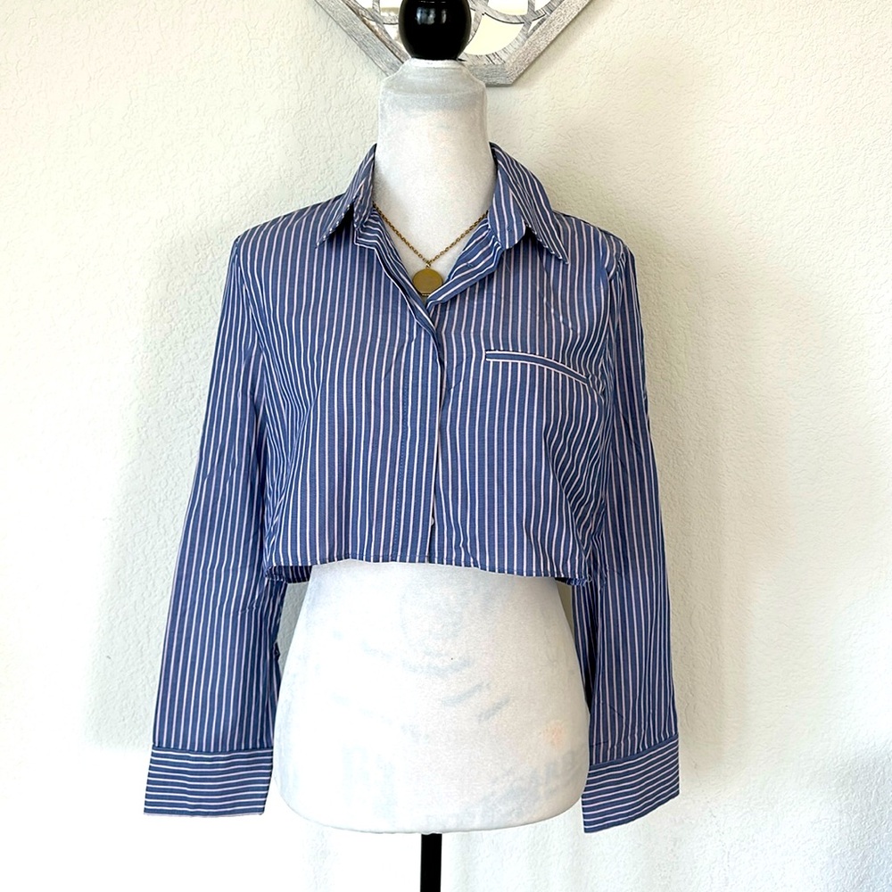 Zara • Cropped Button Down